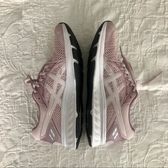 ASICS Runners - Picture 2 of 3